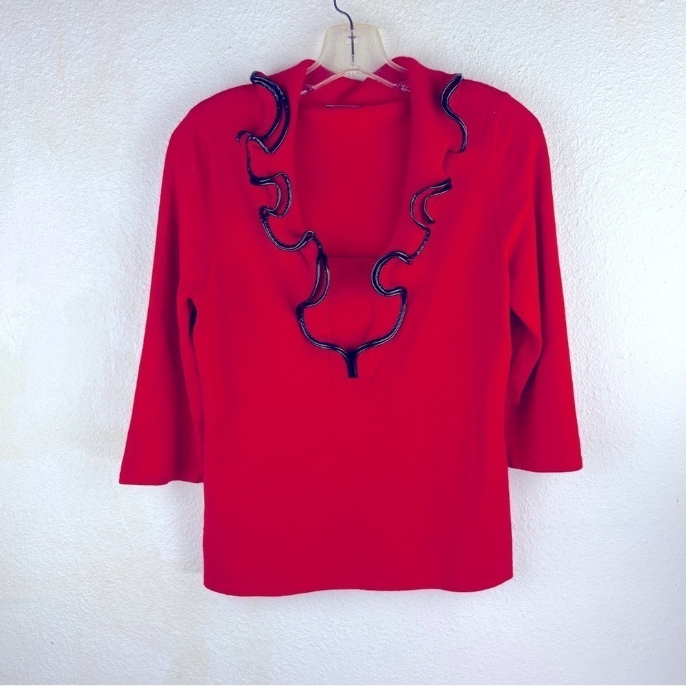 NEIMAN MARCUS Knitted ¾ Sleeve Top with Faux Leather Trim. Red w/Black. Medium